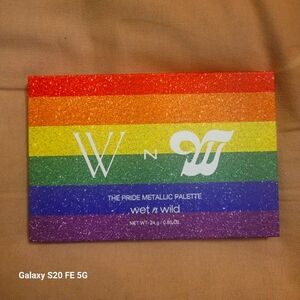Limited Edition Wet n Wild Pride Metallic Eyeshadow Pallet 2020